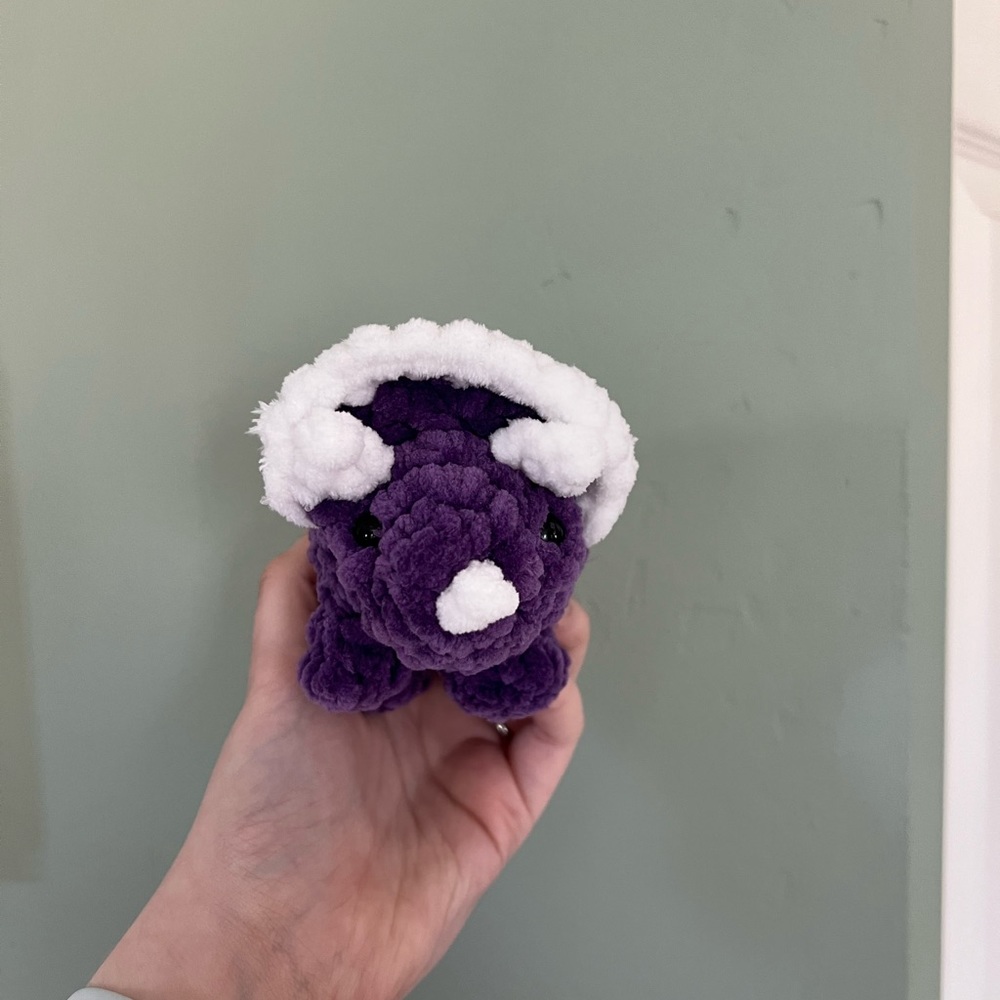 Crochet Little Dino